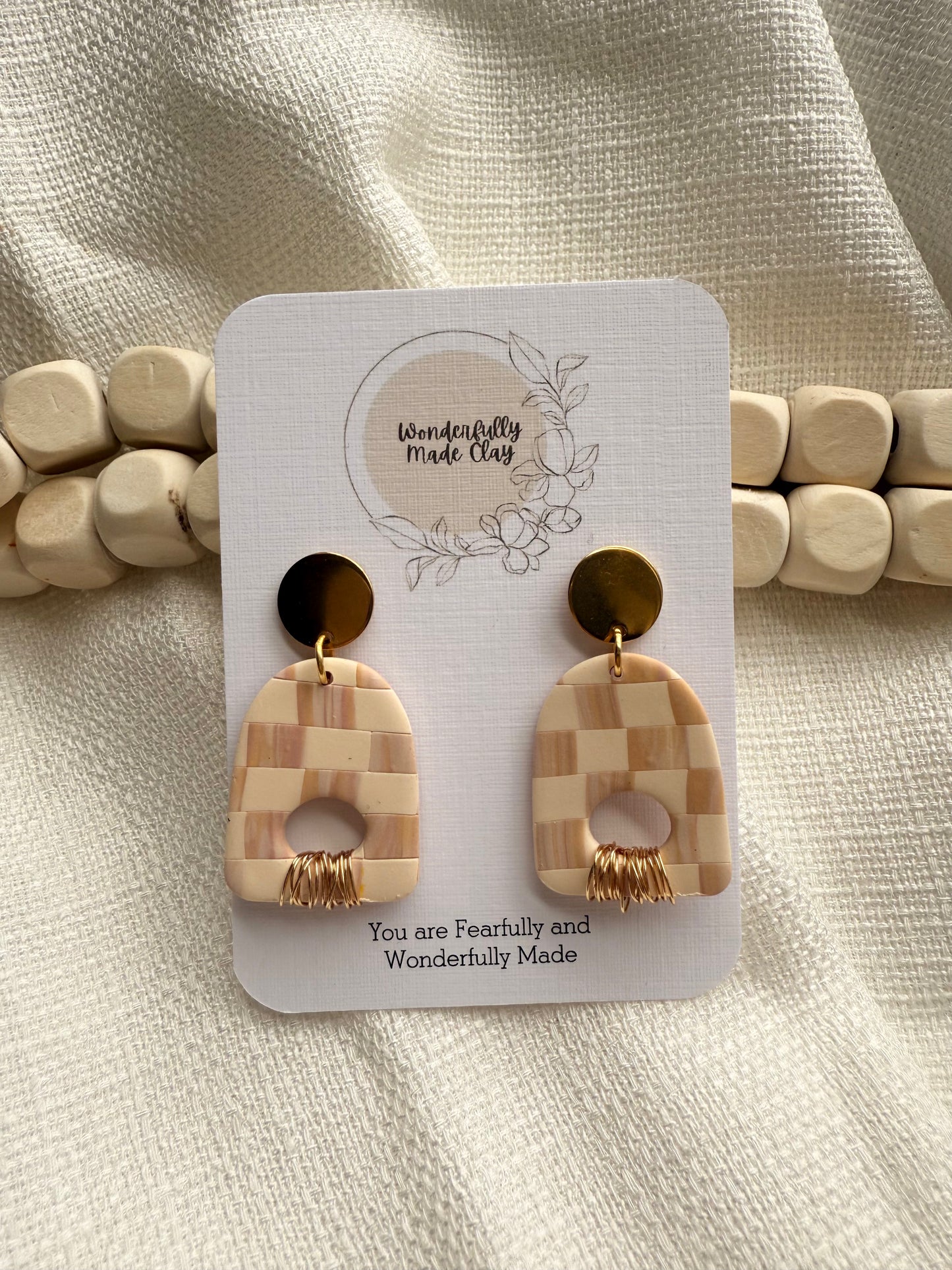 Pink Checkered with Wire