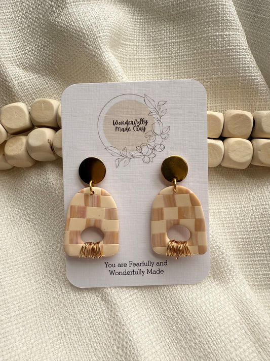 Pink Checkered with Wire