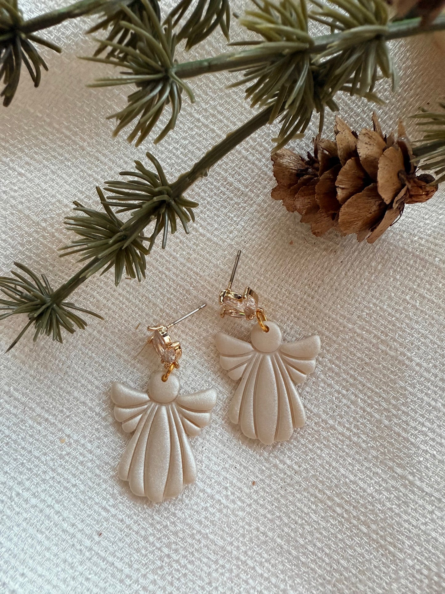 Angels with Crown Gems