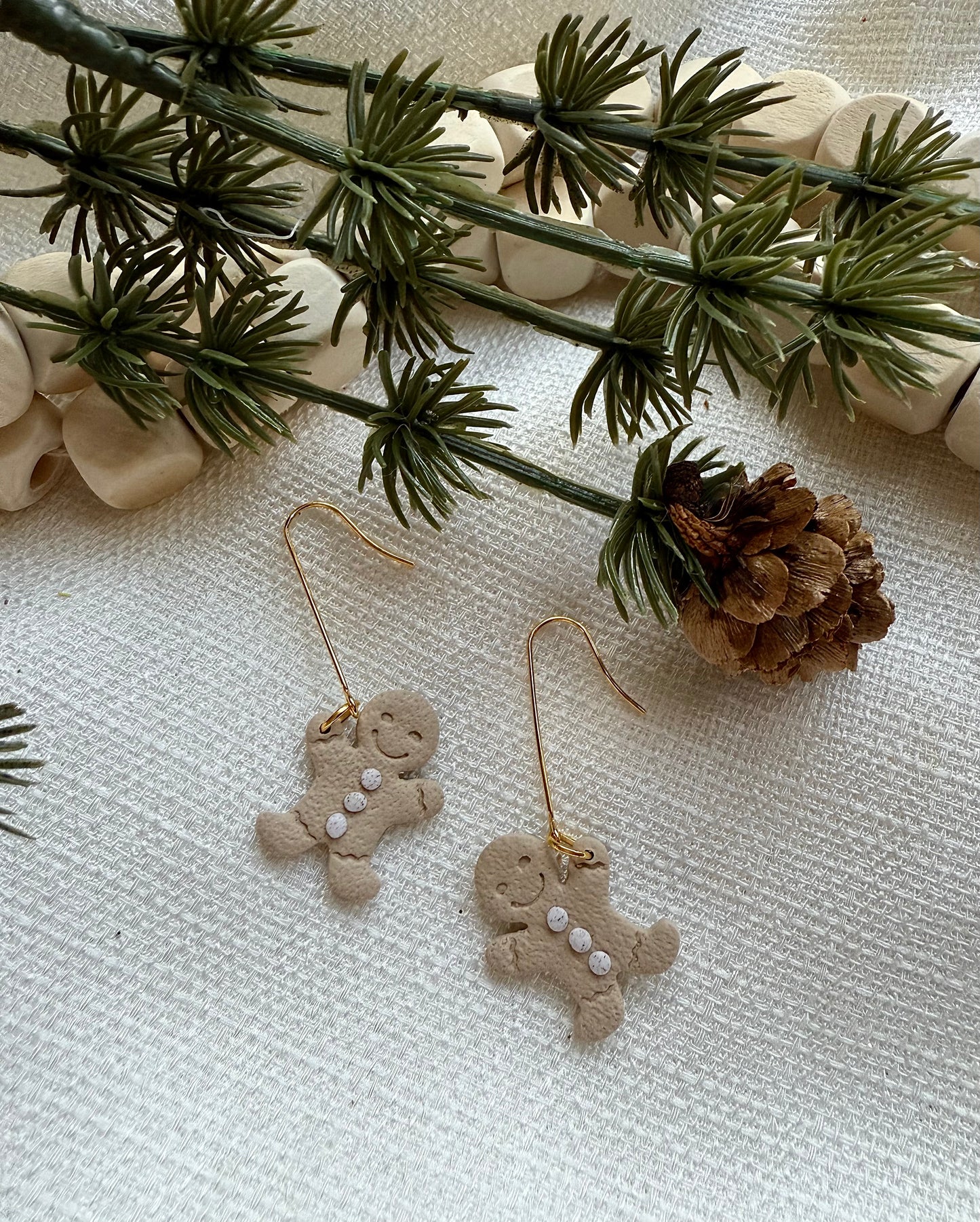 Gingerbread Men with Hooks